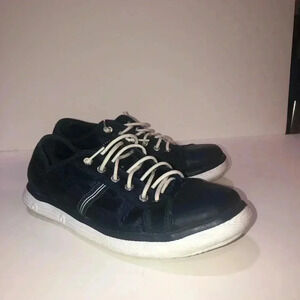 Nautical tennis shoes